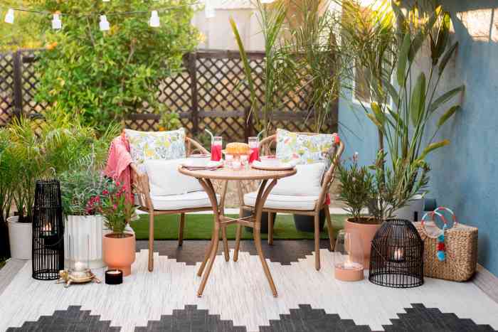 The 8 Best Durable Outdoor Furniture Materials | Castlery US The 8 Best Durable Outdoor Furniture Materials | Castlery US